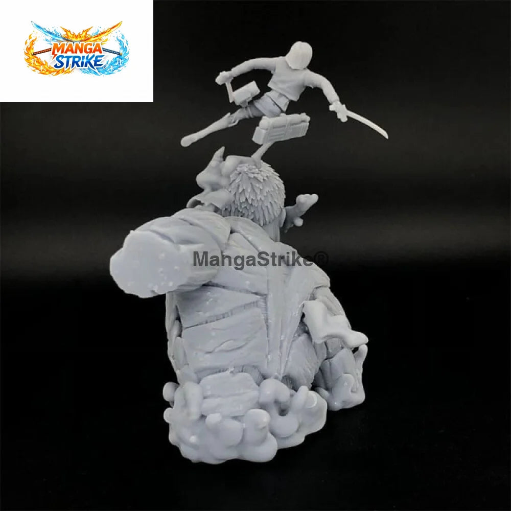 Figurine Attaque des Titans - Titan Cuirassé vs Mikasa Ackerman - figurine